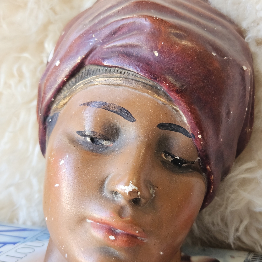 Vintage midcentury Chalk ART Hand-painted ceramic Female Bust 3-d wall hanging - Picture 2 of 7